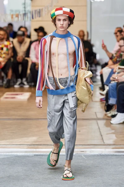 Look 2